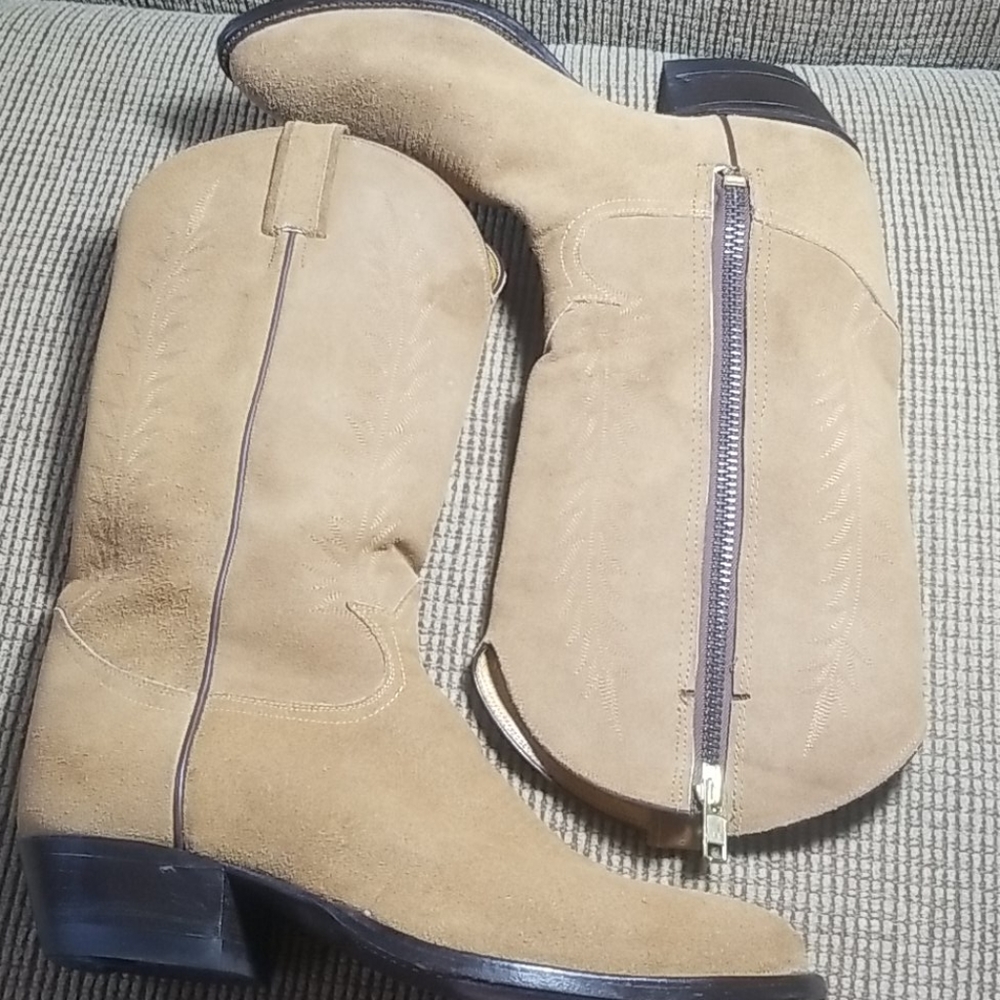 authentic Tony Lama suade boots s 11